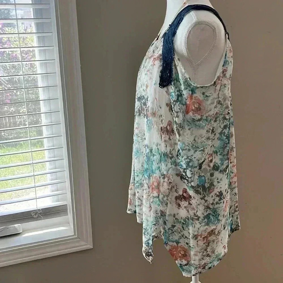 [L] Edit by  Jeanne Beker Viscose Lined Floral Tank Top Embroidered Shoulder - Picture 3 of 8